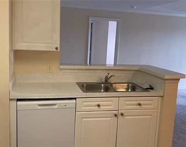 18001 Richmond Place Drive - Photo Thumbnail 3