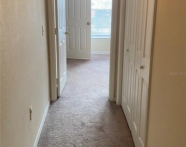 18001 Richmond Place Drive - Photo Thumbnail 30