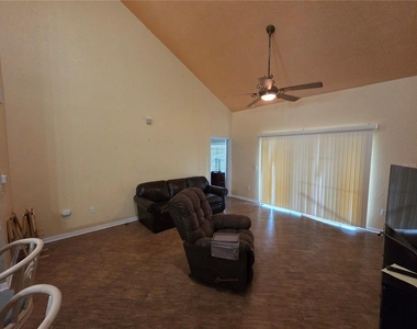 3661 Kings Road - Photo Thumbnail 4