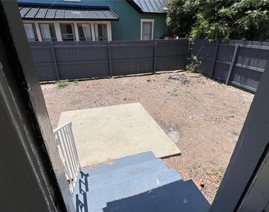 735 Grove Street N - Photo Thumbnail 9