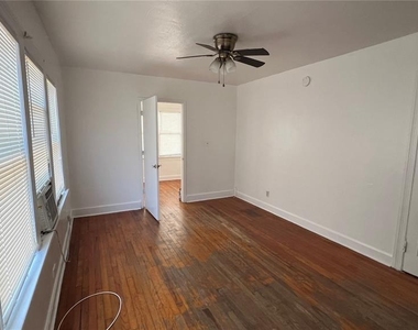 735 Grove Street N - Photo Thumbnail 4