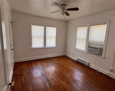 735 Grove Street N - Photo Thumbnail 8