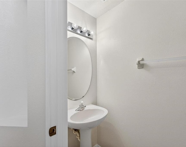 30132 Mossbank Drive - Photo Thumbnail 12