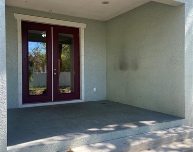 3916 N Ola Avenue - Photo Thumbnail 15