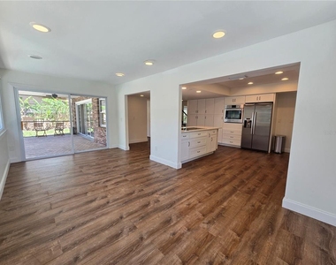 300 Cypress Creek Circle - Photo Thumbnail 7