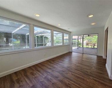 300 Cypress Creek Circle - Photo Thumbnail 8