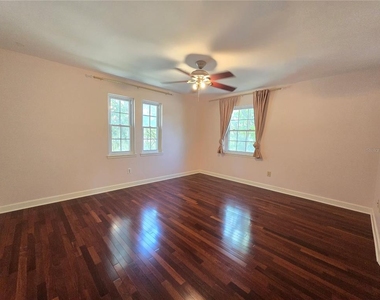 300 Cypress Creek Circle - Photo Thumbnail 15