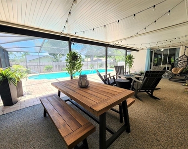 3104 Clovewood Place - Photo Thumbnail 12