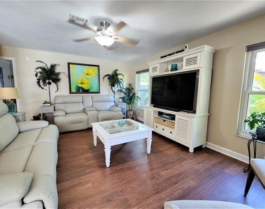 3104 Clovewood Place - Photo Thumbnail 5