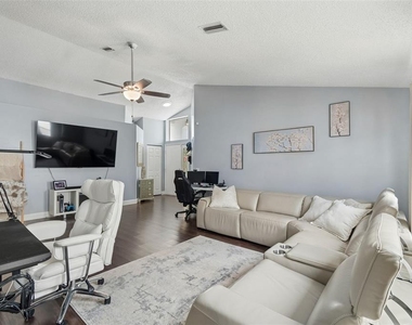 10454 Casa Grande Circle - Photo Thumbnail 12