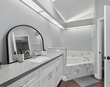 10454 Casa Grande Circle - Photo Thumbnail 34