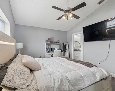 10454 Casa Grande Circle - Photo Thumbnail 33