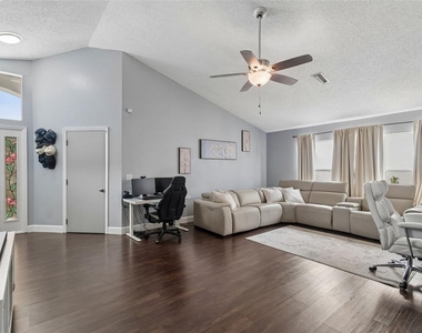 10454 Casa Grande Circle - Photo Thumbnail 9