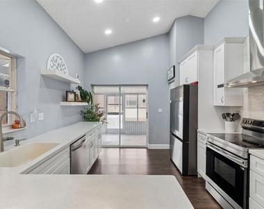 10454 Casa Grande Circle - Photo Thumbnail 21