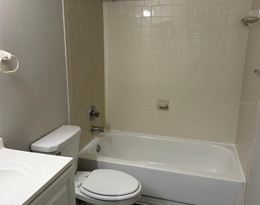 9601 Shalimar Court - Photo Thumbnail 12