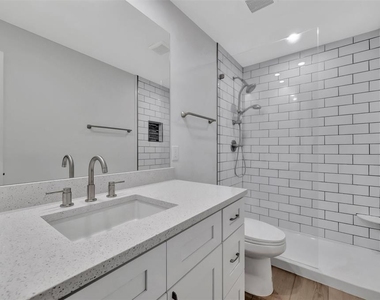 650 Pinellas Point Drive S - Photo Thumbnail 18