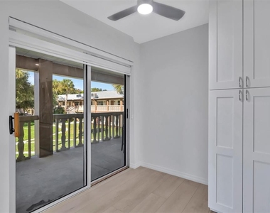 650 Pinellas Point Drive S - Photo Thumbnail 6