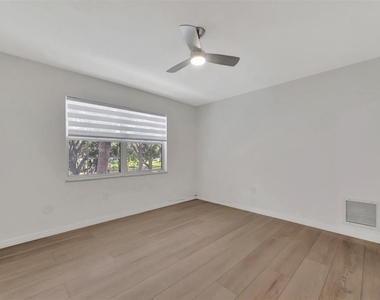 650 Pinellas Point Drive S - Photo Thumbnail 16