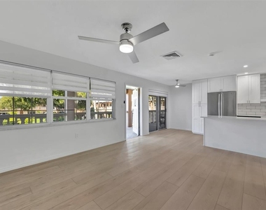 650 Pinellas Point Drive S - Photo Thumbnail 2