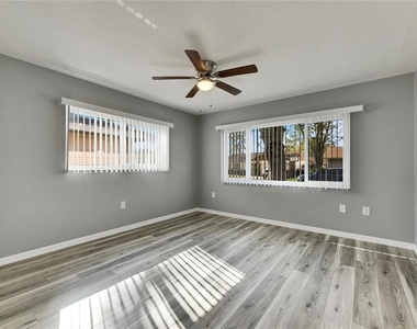 1691 E Orangecrest Avenue - Photo Thumbnail 24