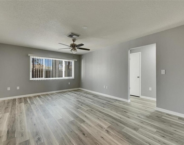 1691 E Orangecrest Avenue - Photo Thumbnail 5