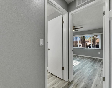 1691 E Orangecrest Avenue - Photo Thumbnail 22