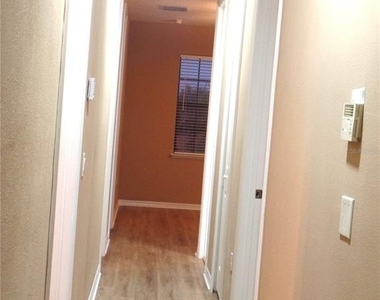 3240 Pineapple Isle Drive - Photo Thumbnail 19