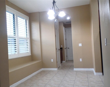 3240 Pineapple Isle Drive - Photo Thumbnail 9