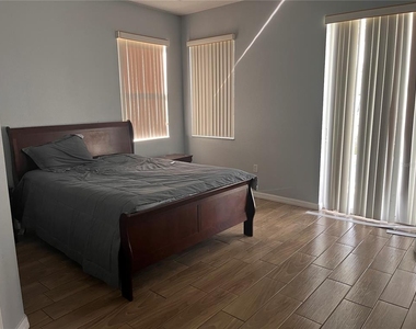 217 Sand Ridge Drive - Photo Thumbnail 16
