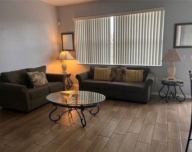 217 Sand Ridge Drive - Photo Thumbnail 4