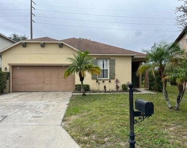 217 Sand Ridge Drive - Photo Thumbnail 2