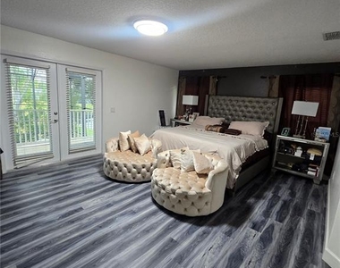 510 Brookeshire Drive - Photo Thumbnail 4
