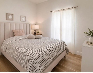 801 Jarnac Drive - Photo Thumbnail 10