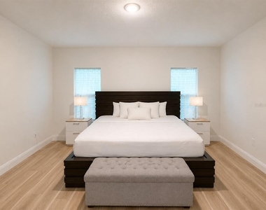 801 Jarnac Drive - Photo Thumbnail 6