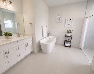 801 Jarnac Drive - Photo Thumbnail 8