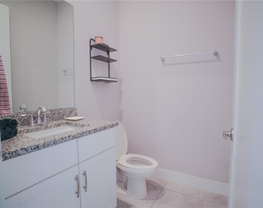 1211 Arisha Drive - Photo Thumbnail 9