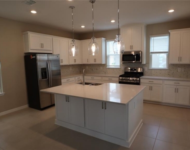 5172 Goldfinch Drive - Photo Thumbnail 18