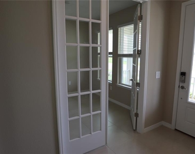 5172 Goldfinch Drive - Photo Thumbnail 33