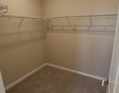 5172 Goldfinch Drive - Photo Thumbnail 21