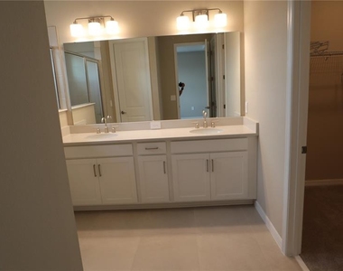 5172 Goldfinch Drive - Photo Thumbnail 20