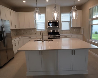 5172 Goldfinch Drive - Photo Thumbnail 11