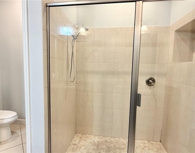 8348 Tavistock Lakes Boulevard - Photo Thumbnail 14
