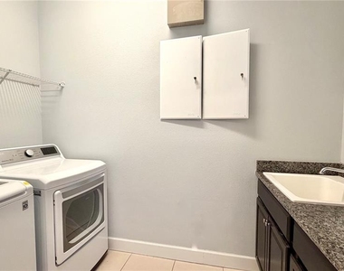 8348 Tavistock Lakes Boulevard - Photo Thumbnail 17