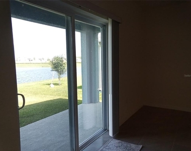 1815 Southfork Drive - Photo Thumbnail 12