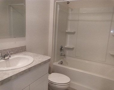 1815 Southfork Drive - Photo Thumbnail 10