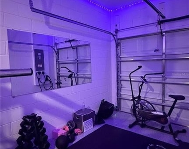 2966 Canary Avenue - Photo Thumbnail 2