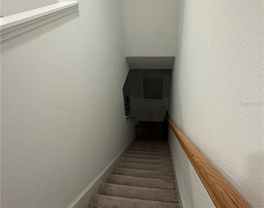 2966 Canary Avenue - Photo Thumbnail 9