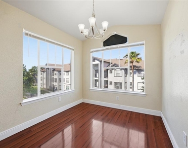 2207 Antigua Place - Photo Thumbnail 7