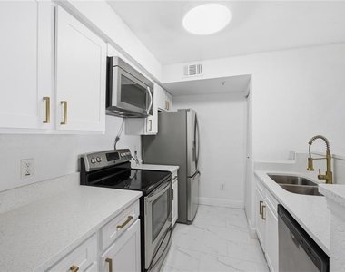 2207 Antigua Place - Photo Thumbnail 8