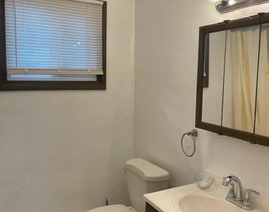 430 Orchard Street - Photo Thumbnail 13